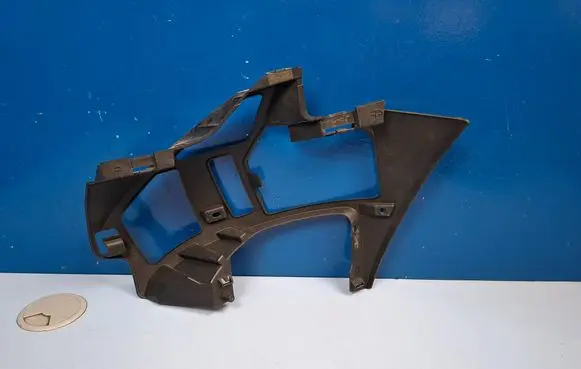 Peugeot 3008 II Front bumper mounting bracket 9815337580