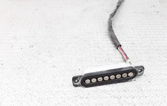 Mazda MPV Sliding door contact joint 