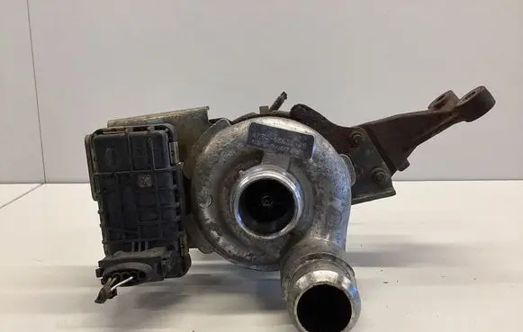 Ford Focus Turbo 7421107 4M5Q6K682AG