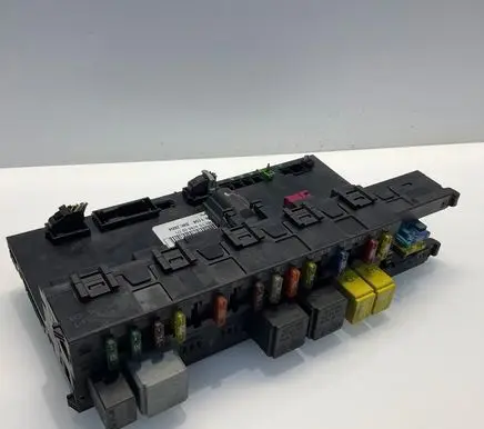 Mercedes-Benz E W211 SAM control unit 2115454801 5DK00804715 A2115454801