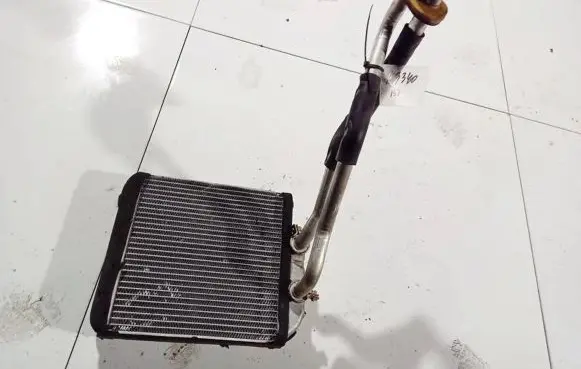 Toyota Avensis T220 Heater blower radiator