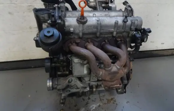 Volkswagen PASSAT B6 Engine BLF