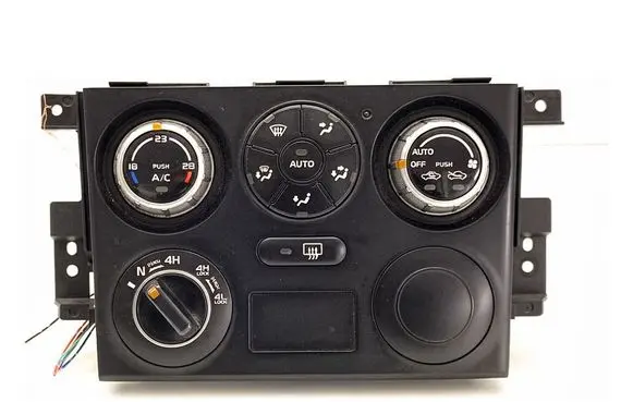 Suzuki Grand Vitara II Interior fan control switch 3951065JD1