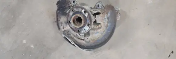 Front wheel hub