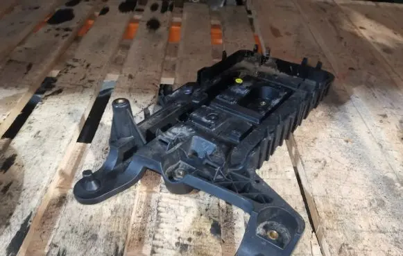 Audi A3 S3 8P Battery tray 