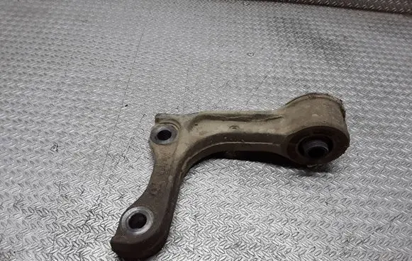 Toyota Hilux (N80, N90, N100, N110) Rear differential/diff mount bracket 