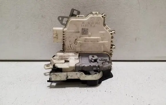 Audi TT TTS Mk2 Front door lock 8J2837015C