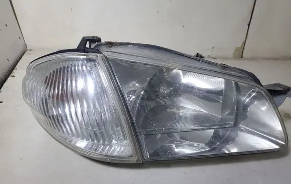 Mazda 323 Headlight/headlamp 96114104