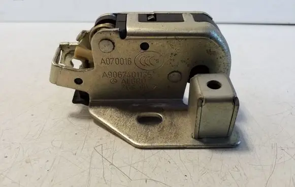 Volkswagen Crafter Loading door lock A9067401135