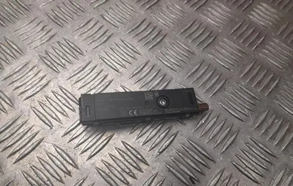 Mercedes-Benz EQE v295 Aerial antenna amplifier A2239053708