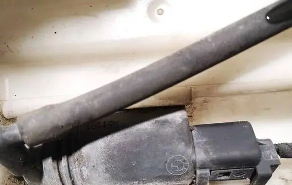 BMW 7 E65 E66 Windscreen/windshield washer pump 051102