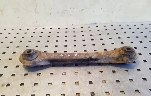 Rear control arm
