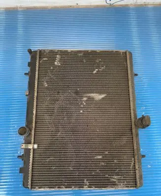 Citroen C4 I Picasso Coolant radiator 9680533480 9917460