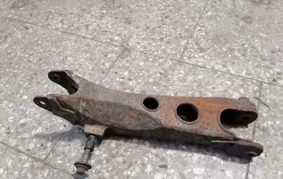 Volvo XC70 Rear upper control arm/wishbone 30547014