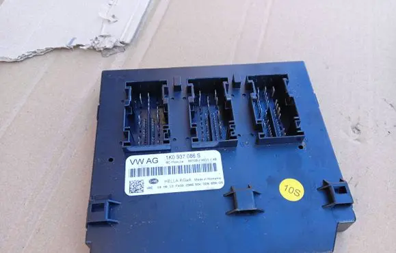 Volkswagen Golf VI Comfort/convenience module 1K0937086S 5DK00965609