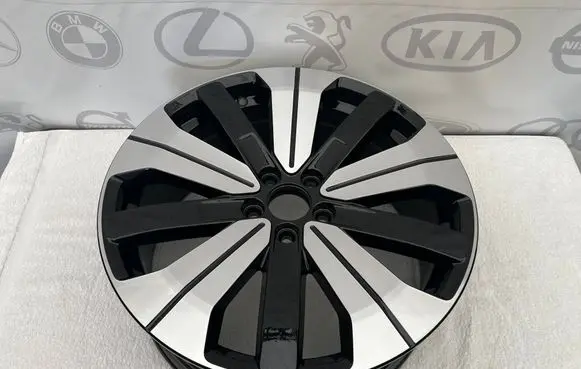Volvo XC40 R19 alloy rim 32143627