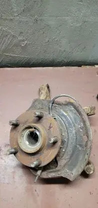 Nissan X-Trail T30 Rear wheel hub