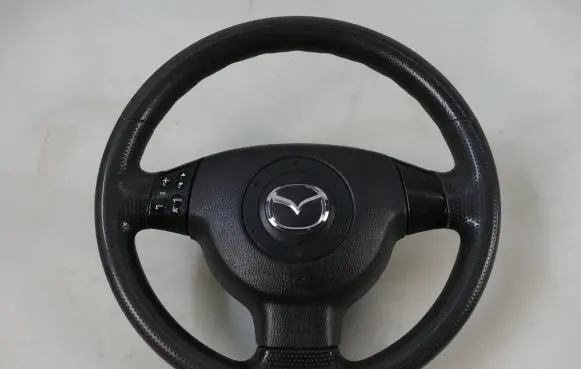 Mazda 2 Steering wheel