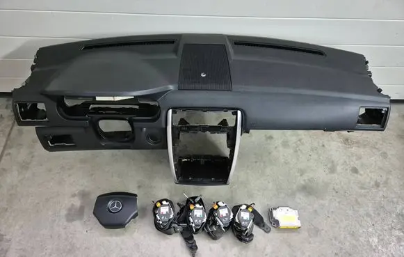 Mercedes-Benz B W245 Radio/GPS head unit trim 