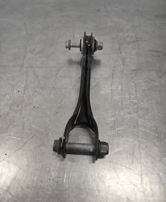 Rear control arm