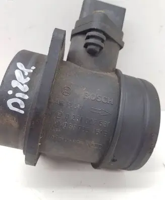 Volkswagen Golf V Mass air flow meter 038906461B