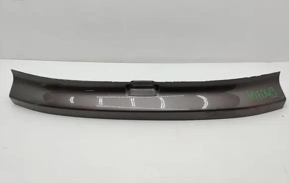 Honda CR-V Tailgate trim 74895SWWE010