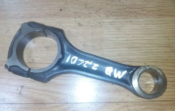 Mercedes-Benz Vito Viano W638 Connecting rod/conrod 