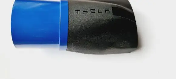 Tesla Model S Battery charger (optional) 102580100D