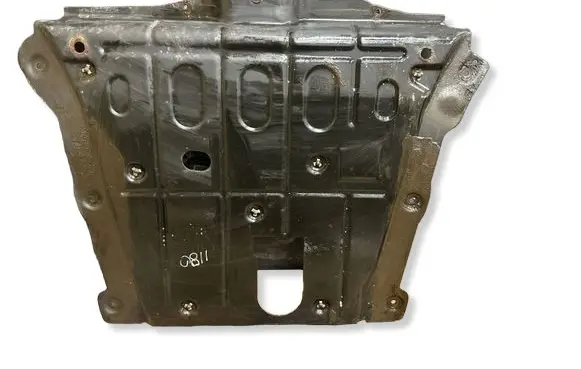 Dacia Duster II Engine splash shield/under tray 
