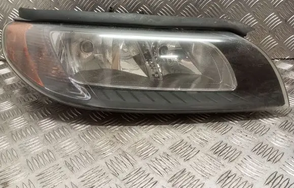 Volvo V70 Headlight/headlamp
