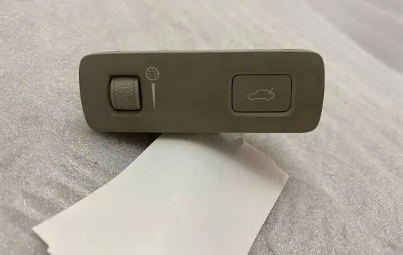 Volvo XC90 Tailgate opening switch P31481439