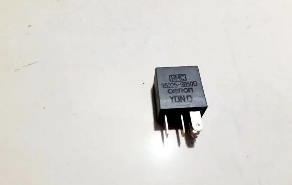 Hyundai Trajet Other relay 952253b500