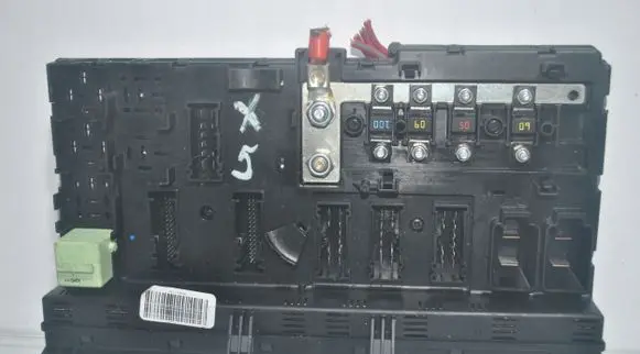 BMW X5 E53 Fuse module 8380409