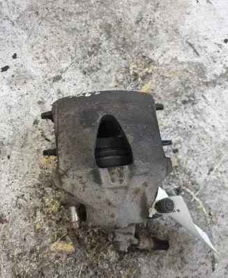 Volkswagen Golf IV Front brake caliper