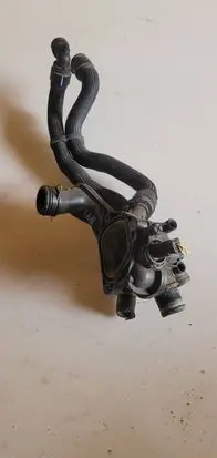 Peugeot 308 Thermostat/thermostat housing V758807580