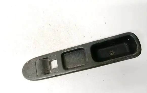Peugeot 307 Front door window switch trim 532625