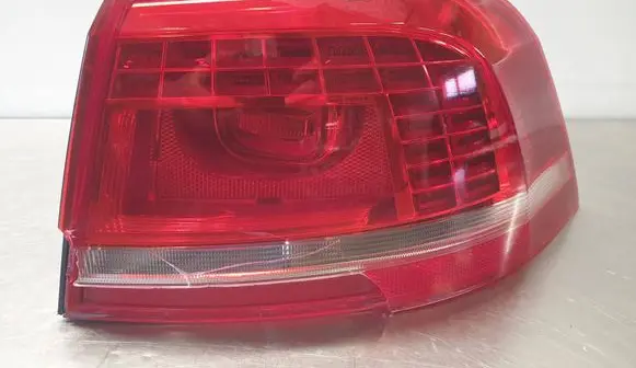 Volkswagen PASSAT B7 Rear/tail lights 3AF945310