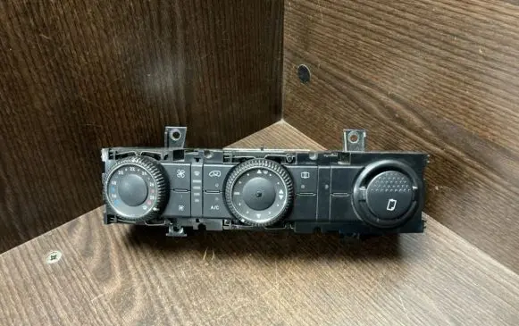 Mercedes-Benz Sprinter W906 Climate control unit 9068301785 9068301785KZ