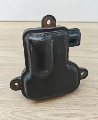 Volvo XC90 Electric throttle body valve 6G9N9L492BJ 00055403