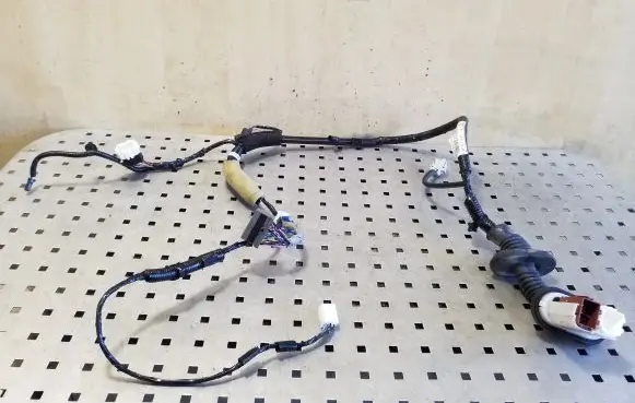 Honda CR-V Front door wiring loom 32752T1GE210