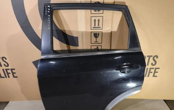 Chevrolet Captiva Rear door 