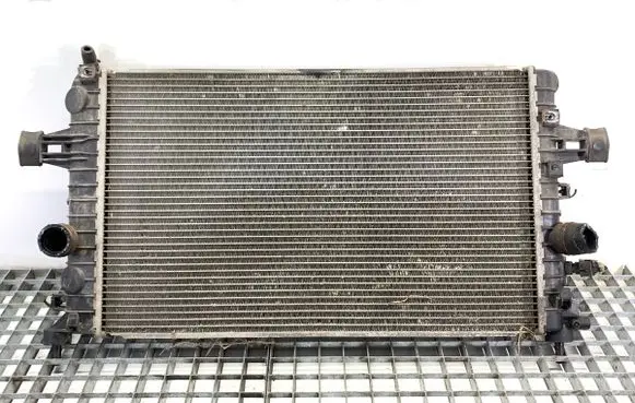 Opel Zafira B Coolant radiator