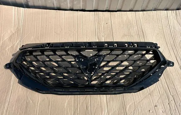 Cupra Formentor Front bumper upper radiator grill 5FF853651C