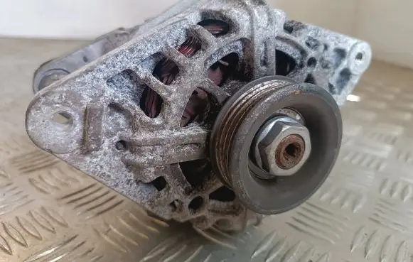 Hyundai Tucson JM Generator/alternator 3730022650