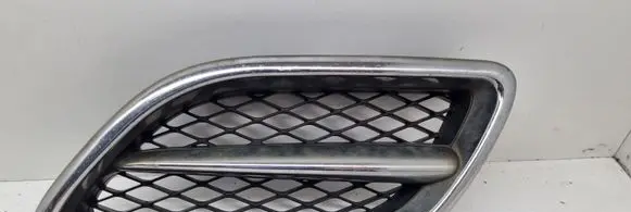 Nissan Primera Front bumper upper radiator grill 623309F5