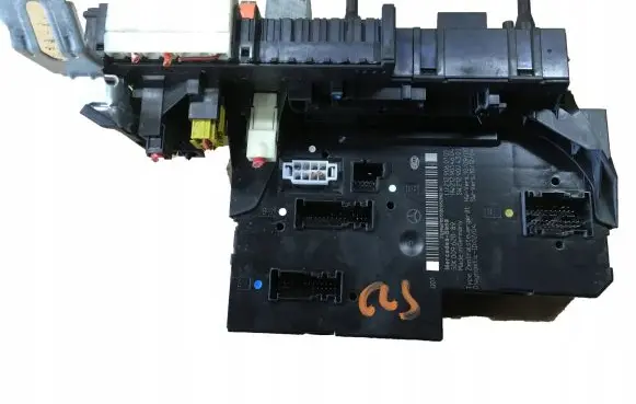 Mercedes-Benz CLS C218 X218 SAM control unit 2129060105