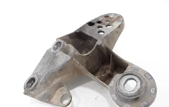 Audi A4 S4 B5 8D Engine mounting bracket 8D0199351H