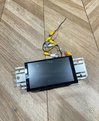 Chrysler Pacifica Radio/CD/DVD/GPS head unit 