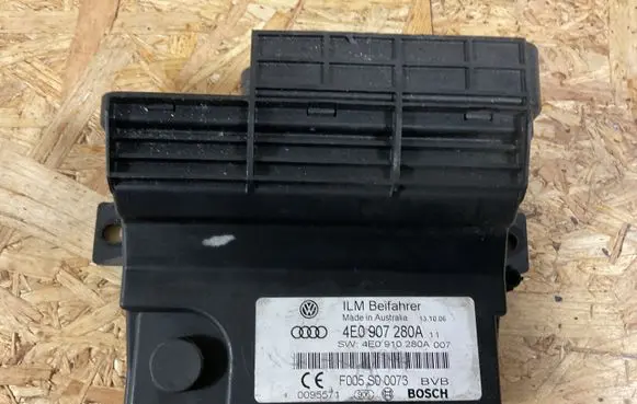 Audi A8 S8 D3 4E Other control units/modules 4E0907280A F005S00073 4E0910280A