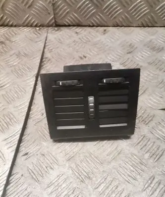 Skoda Octavia Mk2 (1Z) Rear air vent grill 1z0819203